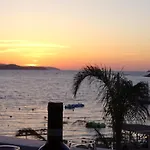 Melina's Seaside Retreat Aparthotel 4*