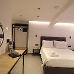 Aparthotel Melina's Seaside Retreat