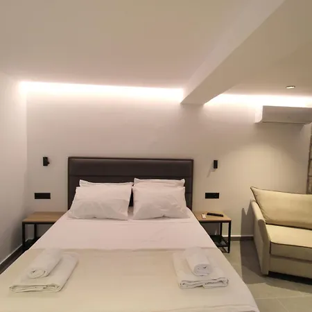 מלון דירות Melina's Seaside Retreat 3*