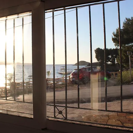 Lägenhetshotell Melina's Seaside Retreat 4*