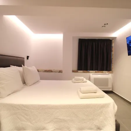 Melina's Seaside Retreat מלון דירות