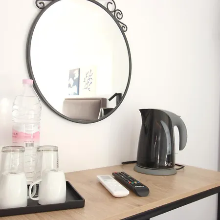 Melina's Seaside Retreat מלון דירות 3*