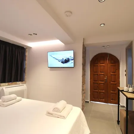 Melina's Seaside Retreat 4* 사밀