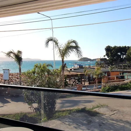 Melina's Seaside Retreat