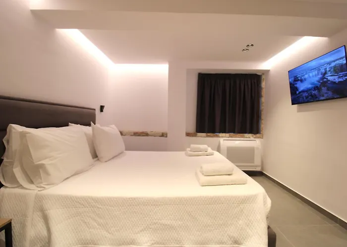 Melina's Seaside Retreat Aparthotel